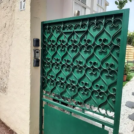 Apartmán La Loveromantique Chez Loveroomtoulon, Parking Et Wifi Gratuits