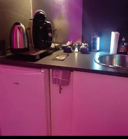 La Loveromantique Chez Loveroomtoulon, Parking Et Wifi Gratuits *