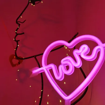 La Loveromantique Chez Loveroomtoulon, Parking Et Wifi Gratuits Διαμέρισμα Τουλόν